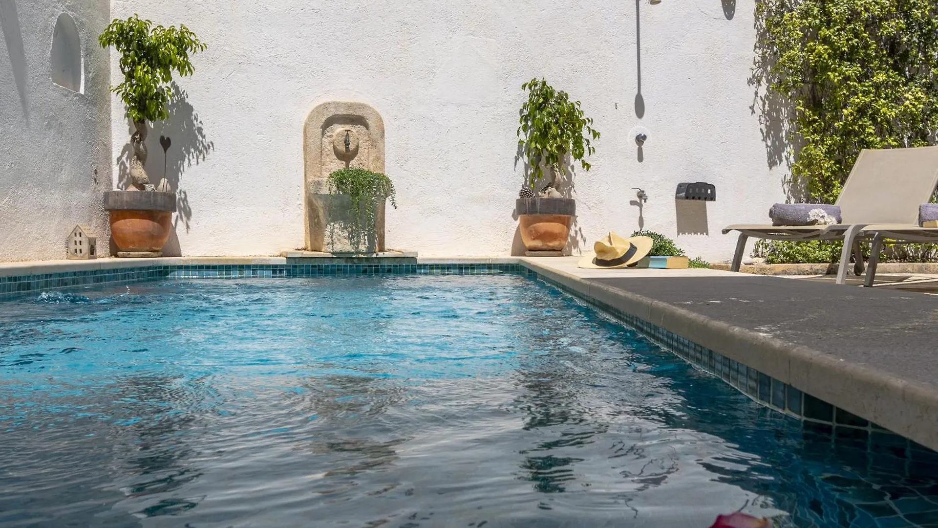 Townhouse Albuqassim By Homevillas360 Pollenca Spain